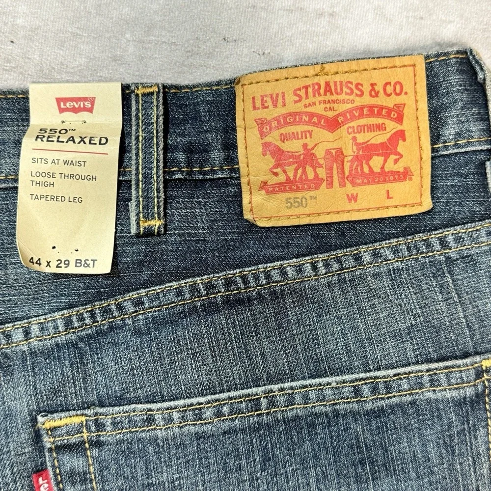 NWT Levis 550 Jeans Mens 44x29 Med Dark Relaxed Fit Denim Loose Through Thigh